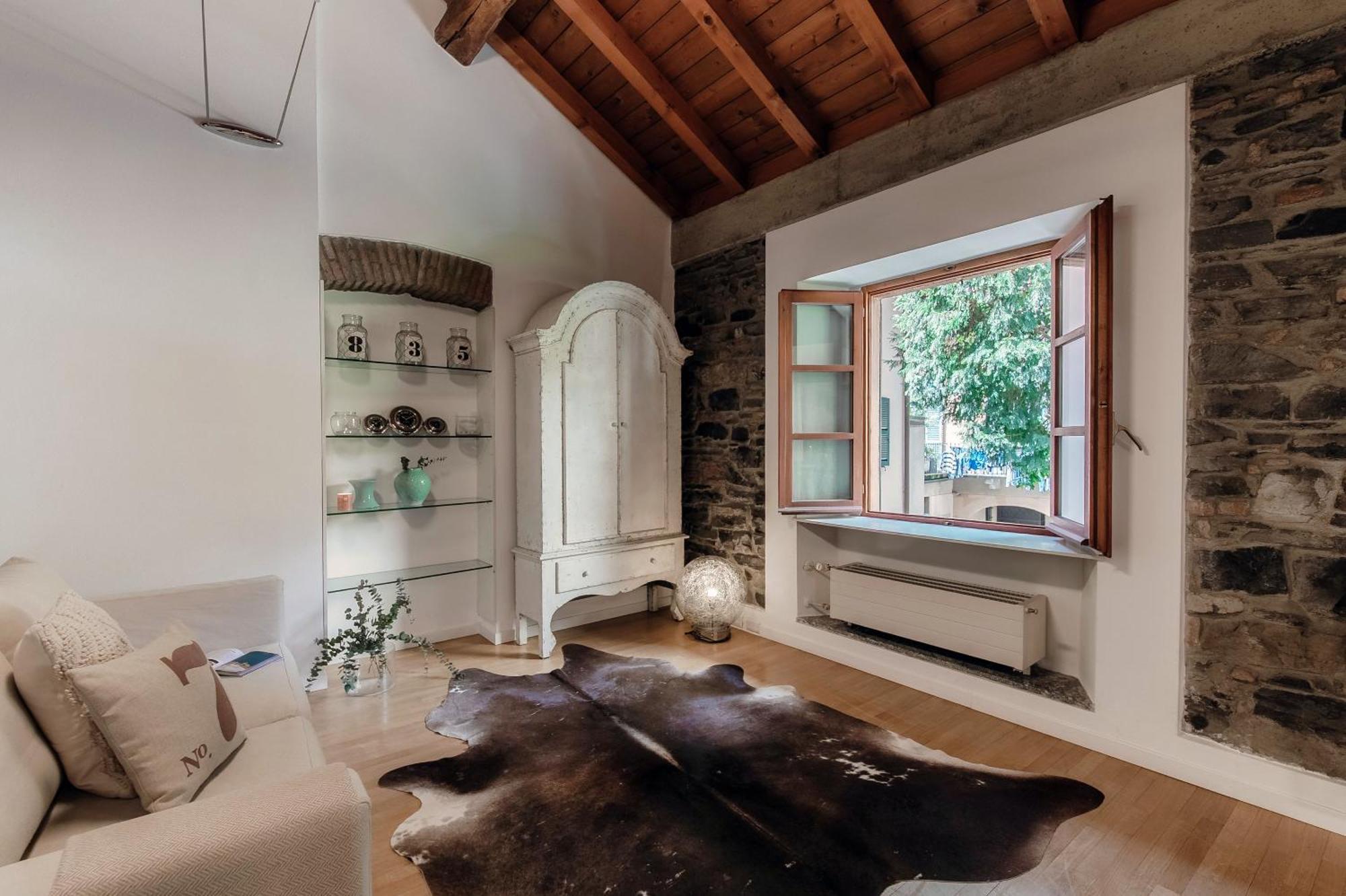Corte Delle Rondini - Bymyhomeincomo Exterior foto